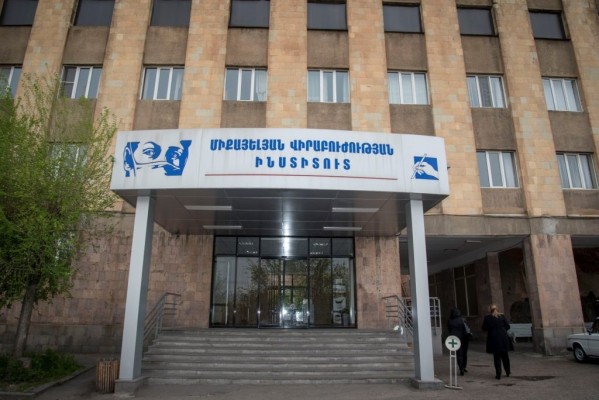 Երևանում քեռու ու եգանի միջև տեղի ունեցած վիճաբանությունը ավարտվել է դանակահարությամբ․ 2-ն էլ տեղափոխվել են հիվանդանոցներ. shamshyan.com