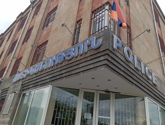 Անձնագիր փոխելը շիլաշփոթ են դարձրել, մե թղթի համար պտի 30 կմ գնաս. գյումրեցի