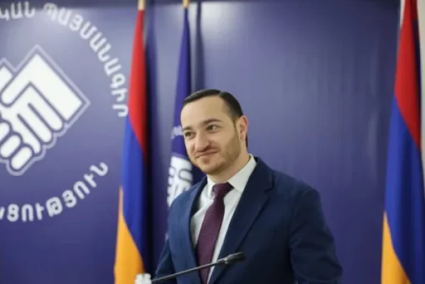 ՔՊ նախաձեռնող խմբի նիստին զեկույցով հանդես է եկել Մխիթար Հայրապետյանը