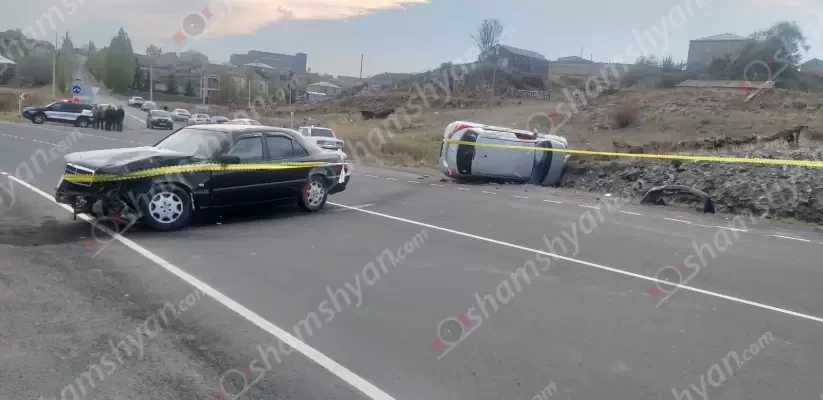 Գեղարքունիքի մարզում բախվել են Mercedes-ն ու Nissan-ը․ կան վիրավորներ. shamshyan.com