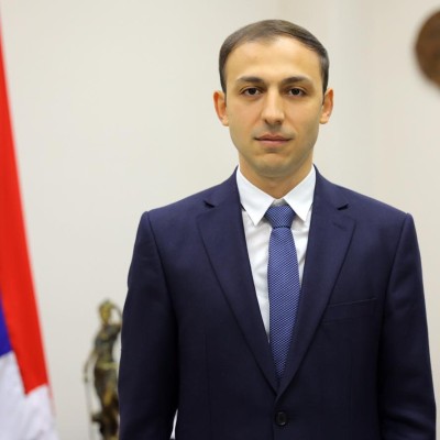 Ո՞վքեր են այդ մարդիկ, որ իրենց իրավունք են վերապահում արցախցիների անունից խոսել․ Արցախի ՄԻՊ
