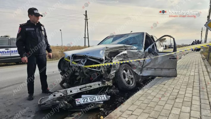 Վարդանաշեն գյուղում բախվել է 2 «Mercedes». կան վիրավորներ. shamshyan.com
