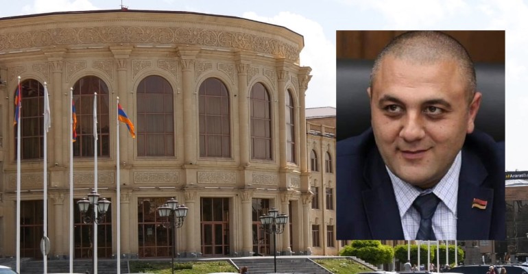 Գյումրու ավագանիում այսօր թեժ է լինելու. Ժողովուրդ