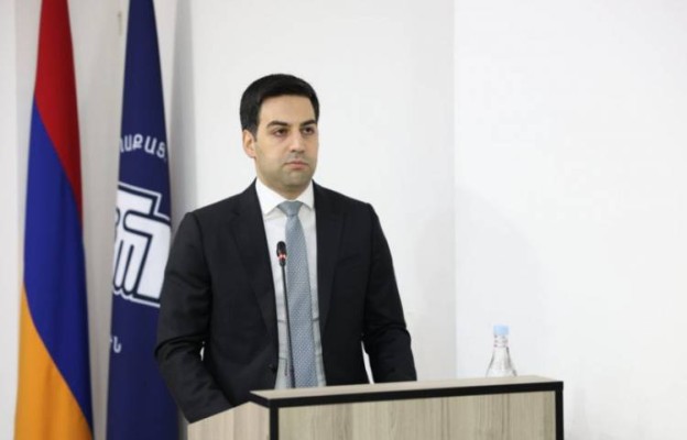 Առանց Փաշինյանի նիստ են արել․ ինչ են քննարկել․ Հրապարակ