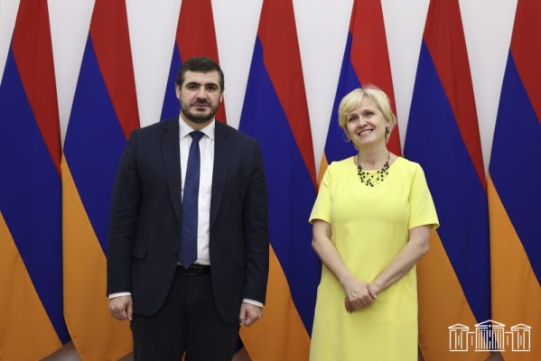 Արման Եղոյանը և Էստոնիայի դեսպանն անդրադարձել են վիզաների ազատականացման գործընթացին