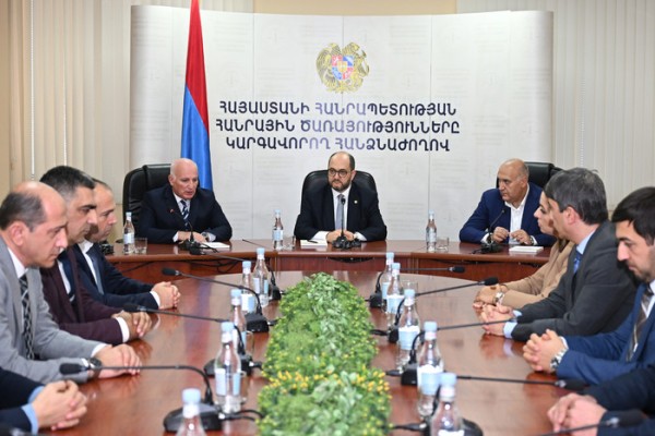Արայիկ Հարությունյանը ՀԾԿՀ աշխատակազմին է ներկայացրել Մեսրոպ Մեսրոպյանին