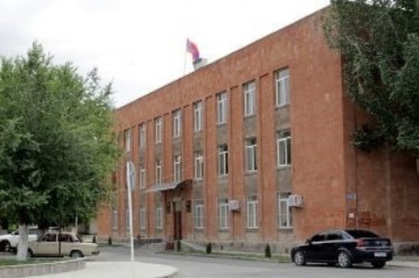 Արարատի համայնքապետարանի երկու աշխատակից է ձերբակալվել
