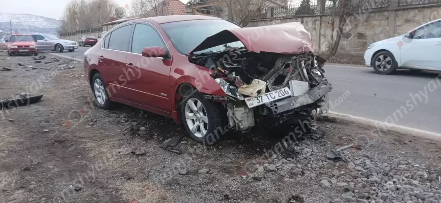 Ավտովթար՝ Կոտայքի մարզում. բախվել են Ford-ն ու Nissan-ը. shamshyan.com