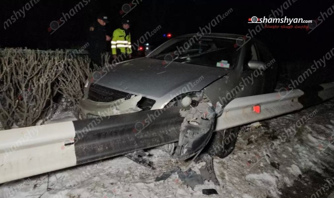 Կոտայքի մարզում Հնդկաստանի քաղաքացին «Nissan»-ով բախվել է ծառերին ու բաժանարար գոտու արգելապատնեշին. shamshyan.com