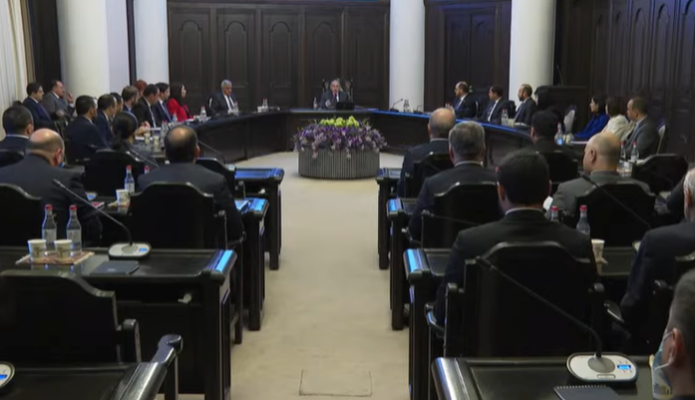 Եկամուտների հայտարարագրում լինելու է. կառավարությունը մերժեց ընդդիմադիրների նախագիծը