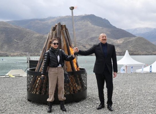 Ալիևները մեկնել են օկուպացված Արցախ և խարույկ վառել