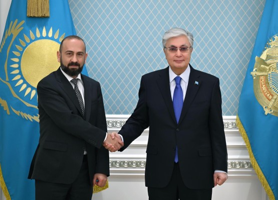 Արարատ Միրզոյանը հանդիպել է Ղազախստանի նախագահի հետ