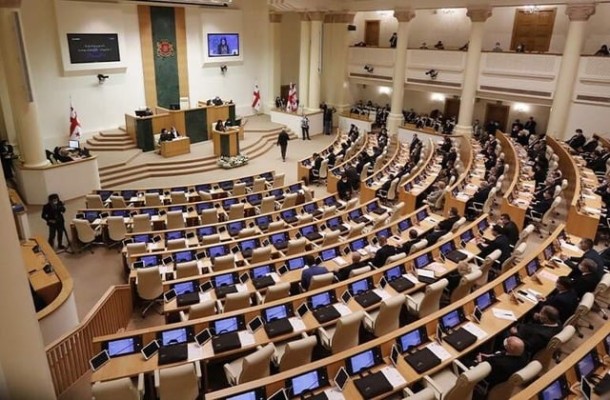 Վրաստանի խորհրդարանն ընդունել է «Օտարերկրյա գործակալների մասին» ամերիկյան օրենքի վրացական տարբերակը