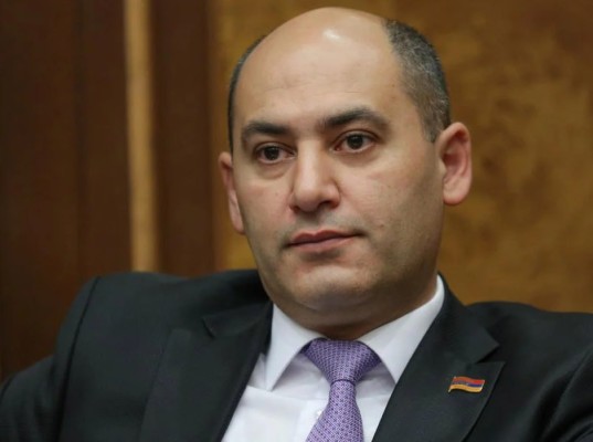 Մարտուն Գրիգորյանը կրկին պնդում է՝ ՔՊ-ն Գյումրիում քաղաքապետ չի ունենալու. Հրապարակ