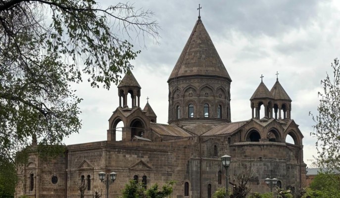 Ցավում ենք, որ կաթոլիկ բարձրագույն կրթական հաստատությունում թույլատրվել է կազմակերպել նման հակագիտական միջոցառում