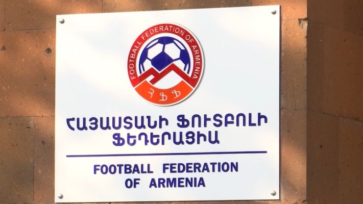 ՀՖՖ պաշտոնյայի ու նրա կնոջ լուսանկարները հայհոյանք պարունակող գրառումներով տեղադրել են «Tik Tok»-ում ու գումար պահանջել. shamshyan.com