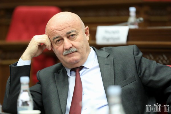 Անկախներն իմպիչմենտին դեմ են․ Հրապարակ