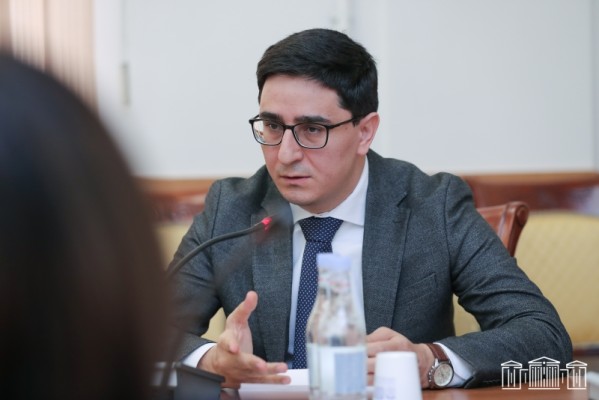 Ով կփոխարինի Եղիշե Կիրակոսյանին․ Հրապարակ