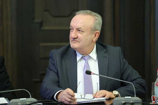 Վահրամ Դումանյանն ազատվել է նախագահի խորհրդականի պաշտոնից