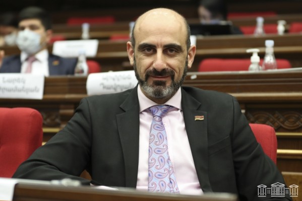 Նարեկ Զեյնալյանը հայտնվել է․ Հրապարակ