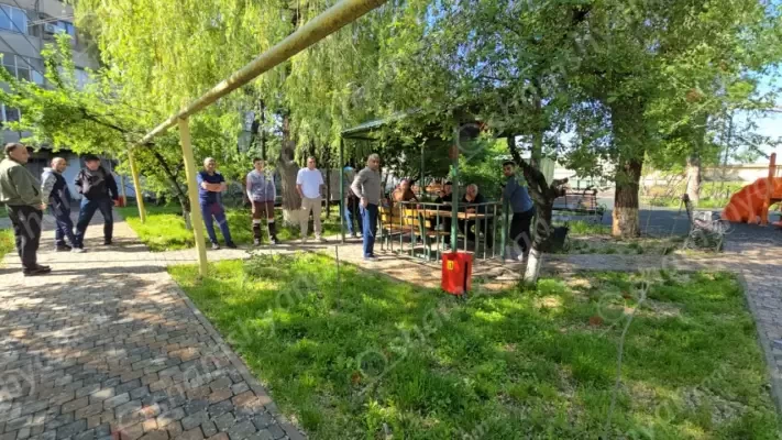 Լարված իրավիճակ՝ Երևանում․ բնակիչները պահանջում են՝ Ավինյանը գրչի մեկ հարվածով չոչնչացնի գողտրիկ այգին․ shamshyan.com