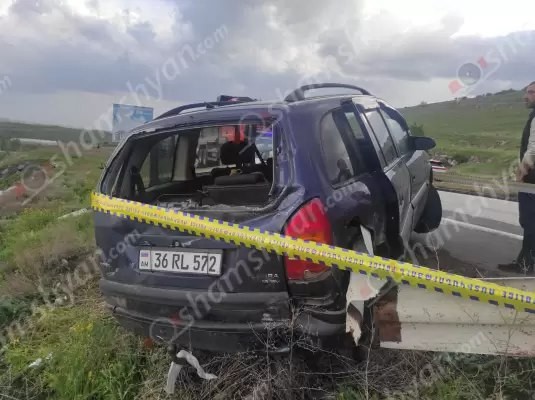 Ավտովթար՝ «Չայնիի» ոլորաններում․ արգելապատնեշը մասամբ մխրճվել է Opel-ի մեջ․ կա վիրավոր․ shamshyan.com