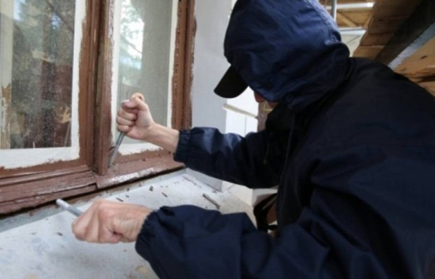 Երևանում քաղաքացու բնակարանի ննջասենյակի պահարանից գողացել են 4 հազար ԱՄՆ դոլար. shamshyan.com