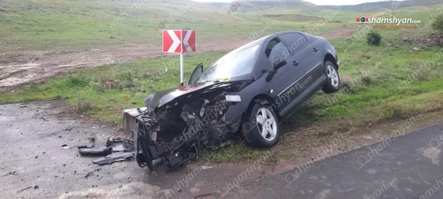Կոտայքում «Peugeot»-ն բախվել է բետոնե պատնեշին․ կա վիրավոր․ shamshyan.com
