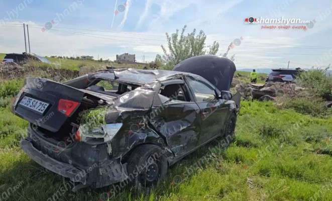 Մրգաշեն գյուղում բախվել են «Mercedes ML»-ն ու «Kia Sorento»-ն, որը հայտնվել է դաշտում. կա վիրավոր. shamshyan.com