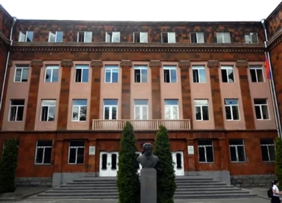 Անձնակազմի մեծ մասն ազատման դիմում է գրել․ Պուշկինի դպրոցի պատասխանը՝ տնօրենի հեռացմանը