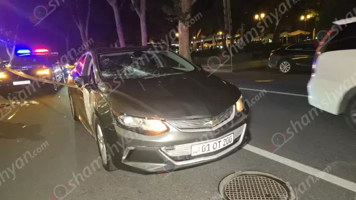Երևանում Chevrolet-ը վրաերթի է ենթարկել 2 հետիոտնի. վիրավորներից 1-ն արտգործնախարարության աշխատակից է. shamshyan.com
