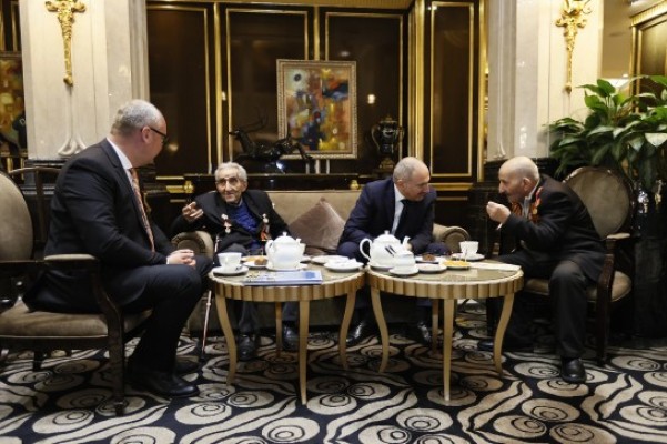 Փաշինյանը շնորհավորել է վետերաններին