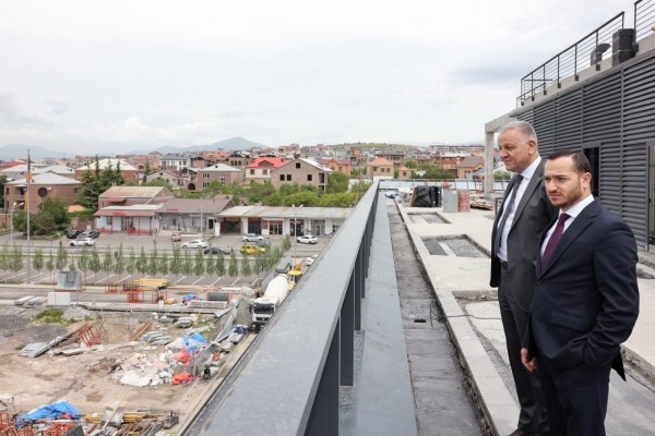 ՀՀ-ում ԵՄ պատվիրակության ղեկավարը Մխիթար Հայրապետյանի հետ այցելել է «Ինժեներական քաղաք»