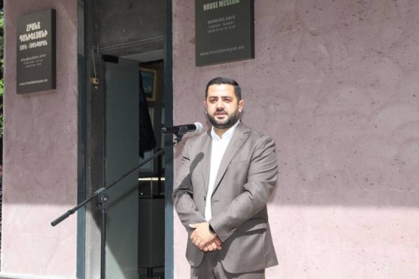 ՔՊ-ականի եւ մարզպետի միջեւ լարվածությունը խորացել է․ Հրապարակ