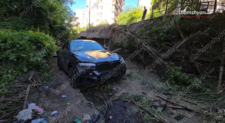 Երևանում «BMW X6»-ը բարձրությունից ընկել ու կողաշրջվել է, կոտրել, ծառեր, ճաղավանդակներ․ կան վիրավորներ․ հայտնաբերվել են փաթեթներ. shamshyan.com