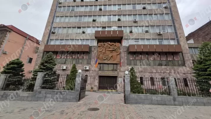 Երևանում ոստիկանություն տեղափոխված ամուսինների մոտ հայտնաբերվել է «կրիստալ» տեսակի թմրամիջոց․ shamshyan.com