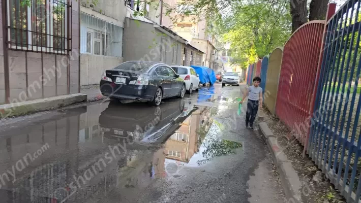 Նոր Նորքում կեղտաջրերը հասնում են բնակելի շենքեր, անգամ մանկապարտեզ, իսկ թաղապետարանն ու «Վեոլիա ջուր»-ը «կույր, խուլ ու համր» են․ shamshyan.com