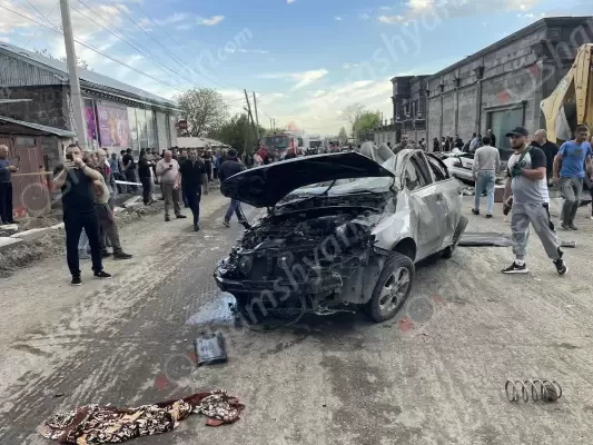 Խոշոր ու ողբերգական ավտովթար` Շիրակի մարզում. բախվել են 2 Mercedes-ներն ու Kia-ն. կա 1 զոհ, 1 վիրավոր. shamshyan.com