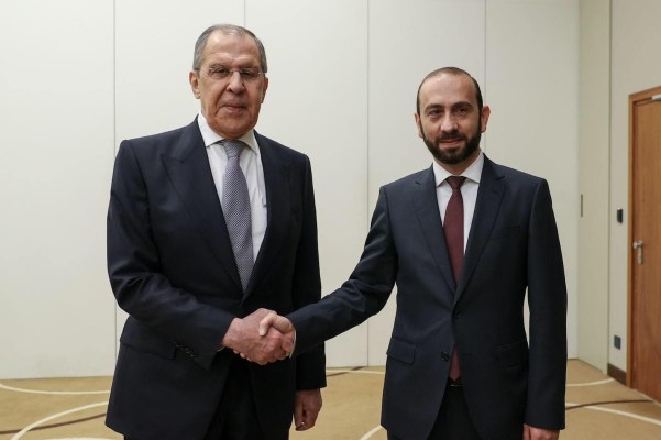 Ես չեմ պատկերացնում հյուրընկալության որևէ այլ կերպ. Արարատ Միրզոյանը՝ Լավրովին ջերմ ընդունելու մասին