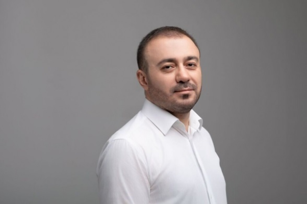 Անչափահասներին ղեկ վստահողնե՛ր, ձեզանից են սկիզբ առնում մեր երկրի ֆունդամենտալ խնդիրները