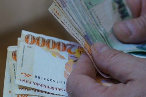 Քննությունները բարձր գնահատելու համար դասախոսն ուսանողներից կաշառք է պահանջել և ստացել