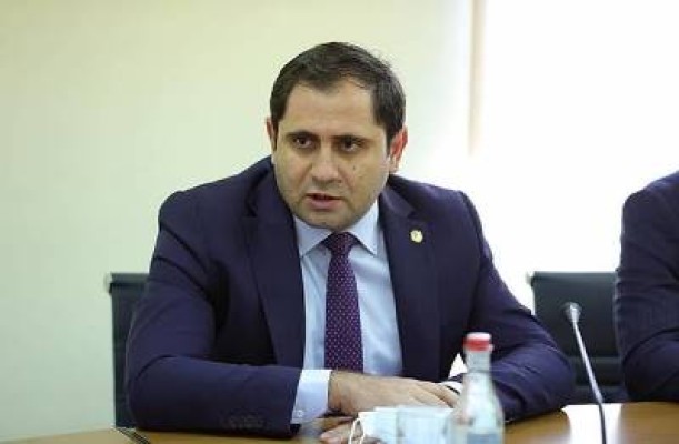 ՔՊ-ն փոթորկվել է․ պահանջում են, որ Պապիկյանը բացատրություն տա․ Հրապարակ