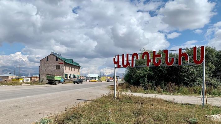 Վարդենիսում «Նիվա»-ից հայհոյանքներ են հնչել. սկսվել է վիճաբանություն, որն ավարտվել է դանակահարությամբ. shamshyan.com