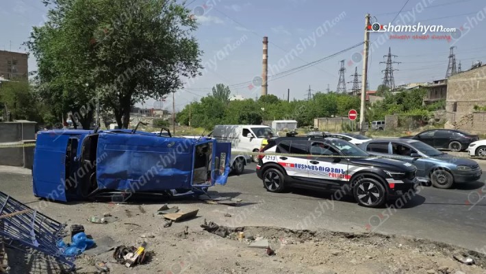 Երևանում բախվել են «Nissan X-Trail»-ն ու «ՎԱԶ 2104»-ը. վերջինը կողաշրջվել է. կա վիրավոր. shamshyan.com