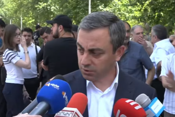 Փաշինյանը կեղծ խաղաղության օրակարգով փորձում է հասարակությանը «կերակրել» ու մեկ անգամ ևս վերընտրվել