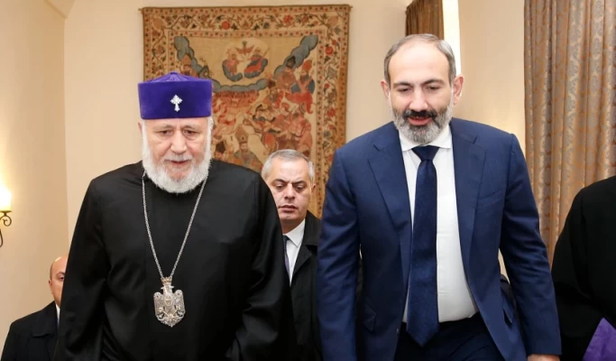 Նիկոլ Փաշինյանը պահանջում է Գարեգին Բ կաթողիկոսի հրաժարակա՞նը