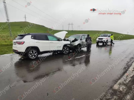 Սյունիքում ճակատ ճակատի բախվել են «Jeep Compass»-ը և «Lexus»-ը․ վիրավորներից մեկը Մեղրիի ՌՈ պետն է. shamshyan.com