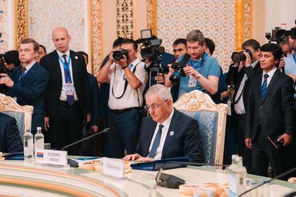 Մհեր Գրիգորյանը Դուշանբեում մասնակցել է ԱՊՀ պետությունների կառավարությունների ղեկավարների խորհրդի նիստին