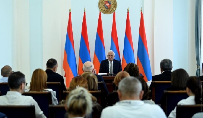 Վահագն Խաչատուրյանը հանդիպել է «Հայաստան» համահայկական հիմնադրամի աշխատակազմի հետ