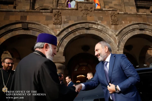 Փաշինյանի իրական նպատակը Գարեգին Երկրորդի փոխարինումն է, այլ ոչ թե հոգևորականների կուսակրոնությունը. Հարութ Սասունյան
